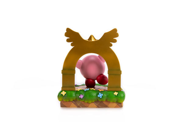 Kirby and The Goal Door PVC Statue (Standard Edition)